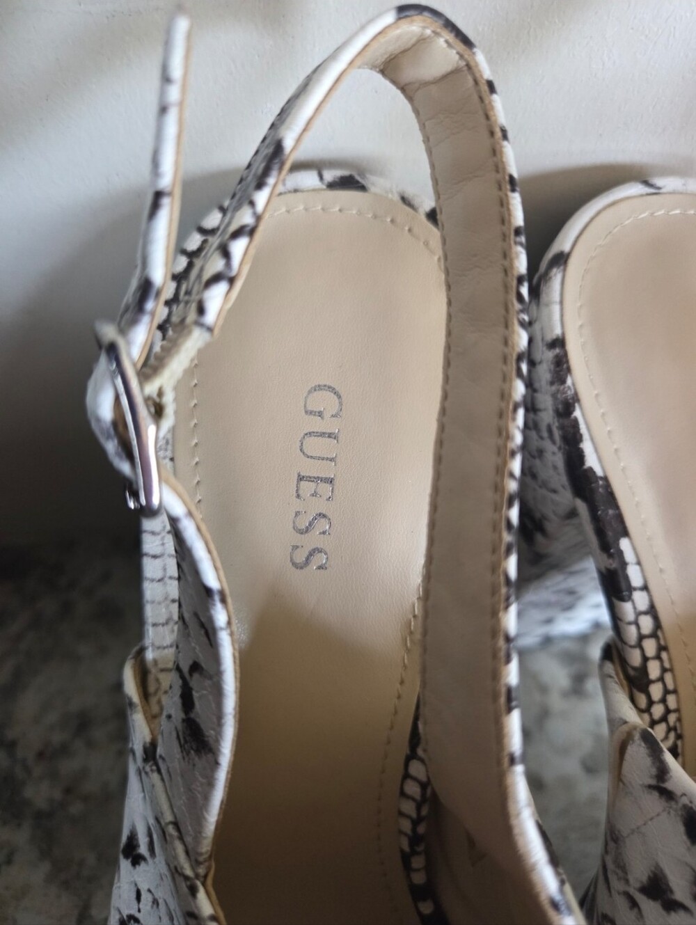 Guess Block Heels - Picture 6 of 7